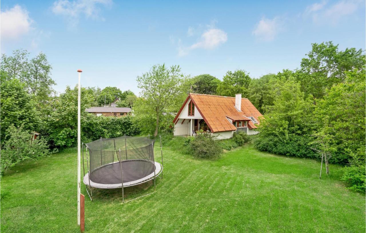 Amazing Home In Logstrup With Kitchen ภายนอก รูปภาพ