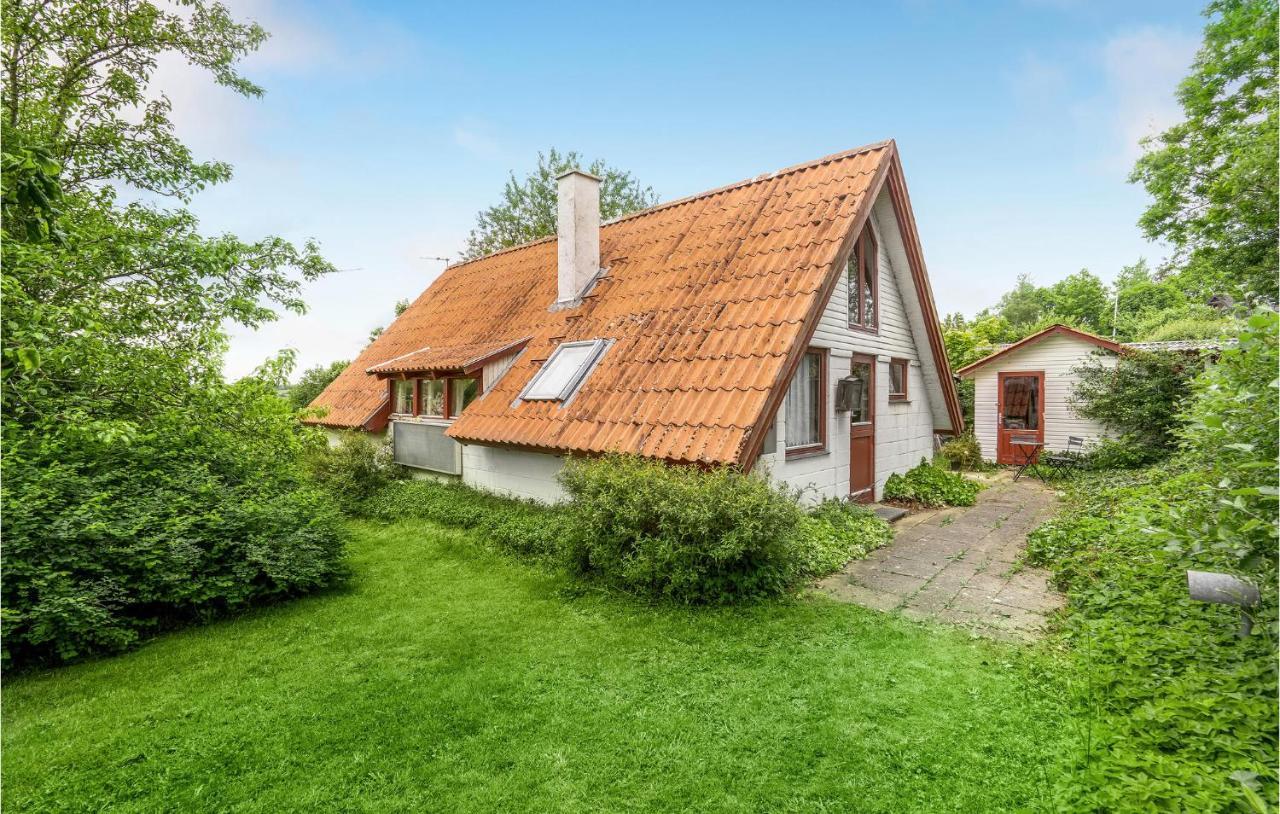Amazing Home In Logstrup With Kitchen ภายนอก รูปภาพ