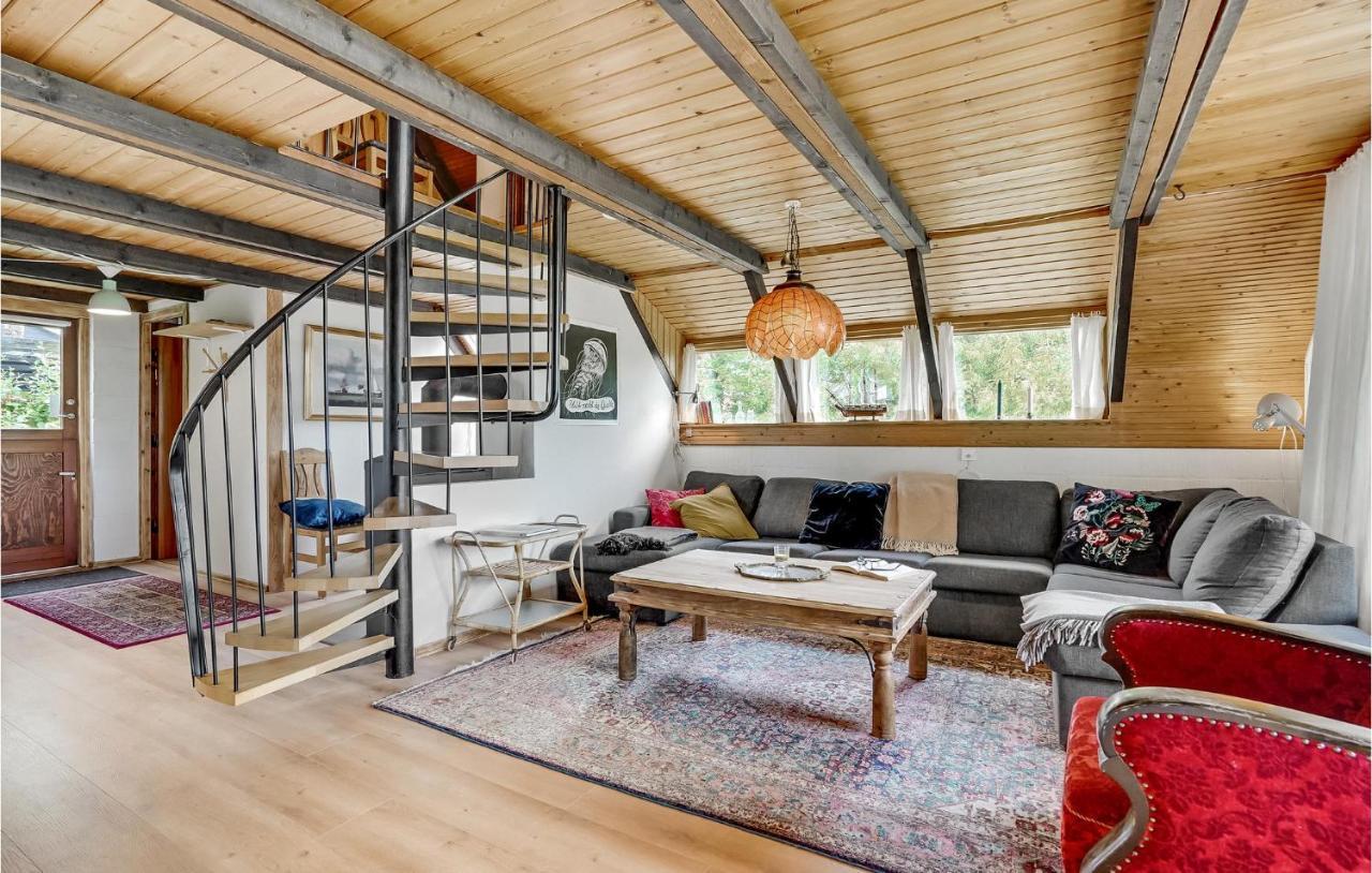 Amazing Home In Logstrup With Kitchen ภายนอก รูปภาพ